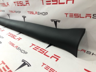 Накладка порога рокерной панели Tesla Model Y 1 поколение 2020, 1497740-00-C, 1493631-90-B