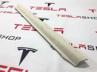 Накладка межсекционная подъемной задней двери Tesla Model X 1 поколение 2018, 1051556-03-C, 1053729-00-B