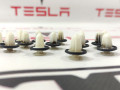 клипса Tesla Model Y 1 поколение 2020, 149774500B, 1497741-00-B - фото №4