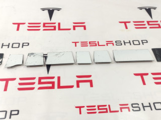 Накладка порога рокерной панели Tesla Model X 1 поколение [рестайлинг] 2022, 1680268-00-A, 160808100E, 1680267-00-A