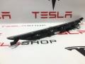 Накладка декоративная обшивки двери Tesla Model X 1 поколение [рестайлинг] 2022, 1609956-02-C - фото №4