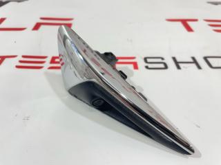 повторитель поворотов Tesla Model 3 1 поколение 2019, 1125106-77-C