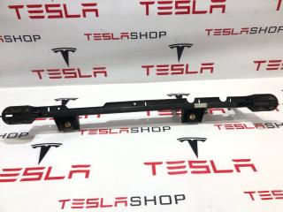 Кронштейн крепления вентилятора кондиционера Tesla Model X 1 поколение 2019, 1054164-00-D