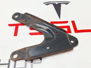 Кронштейн крепления подрамника Tesla Model S 1 поколение 2013, 6008489-00-A