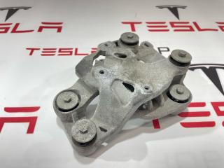 кронштейн компрессора кондиционера Tesla Model 3 1 поколение 2019, 1122968-00-B, 1110711-00-B