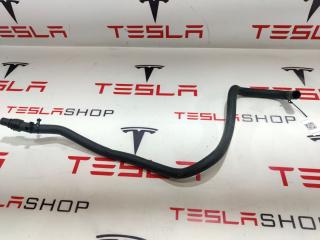 патрубок (трубопровод, шланг) Tesla Model X 1 поколение 2016, 1046136-00-I