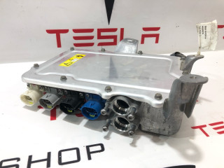 Джаншен бокс Tesla Model S 1 поколение [рестайлинг] 2016, 1059891-00-F