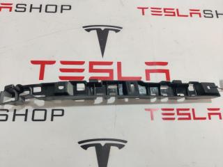 Кронштейн накладки, стойки В Tesla Model X 1 поколение 2016, 1053721-00-C