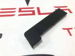 Заглушка обшивки (карты) двери Tesla Model S 1 поколение [2-й рестайлинг] (2021 - 2025), 1633657-01-F, 1566086-00-A