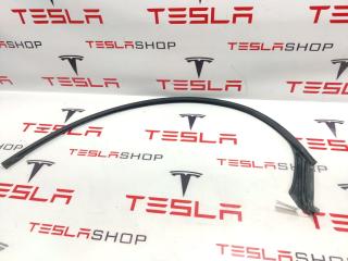 Уплотнитель проема дверного Tesla Model X 1 поколение 2016, 1032146-00-C