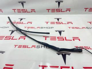 Рычаг стеклоочистителя Tesla Model 3 1 поколение 2019, 1076728-00-C