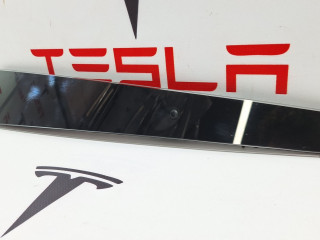 Накладка стойки B, наружная Tesla Model X 1 поколение 2018, 1092311-98-F, 1069104-00-D