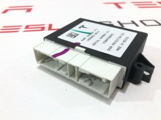 Блок управления ультразвуком задней двери Tesla Model X 1 поколение 2018, 1055891-00-D