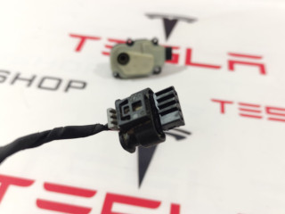 разъем (фишка) проводки Tesla Model S 1 поколение [рестайлинг] 2018, 1004420-04-T, 110485401