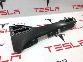 Декоративная накладка центральной панели (пассажирская) Tesla Model X 1 поколение 2018, 1042774-11-B, 6007628-00-C