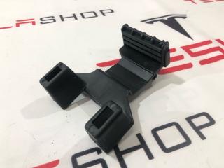 Кронштейн (опора) полки багажника Tesla Model S 1 поколение [2-й рестайлинг] (2021 - 2025), 1606535-00-B, 1606535-00-C, B0101-7922-01A