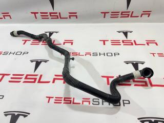 Патрубок системы охлаждения основной батареи Tesla Model 3 1 поколение 2019, 1077586-00-C
