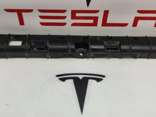 Кронштейн крепления порога Tesla Model X 1 поколение 2016, 1046690-00-B
