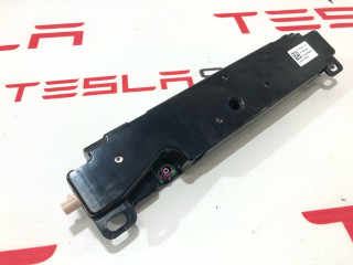 Антенна WI-FI Tesla Model 3 1 поколение 2022, 1585601-00-E