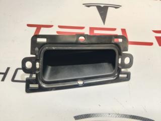 Ручка внутренняя закрытия крышки багажника Tesla Model X 1 поколение 2016, 1050409-00-D