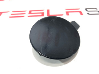 заглушка переднего бампера под крюк Tesla Model Y 1 поколение 2022, 1493746-00-A