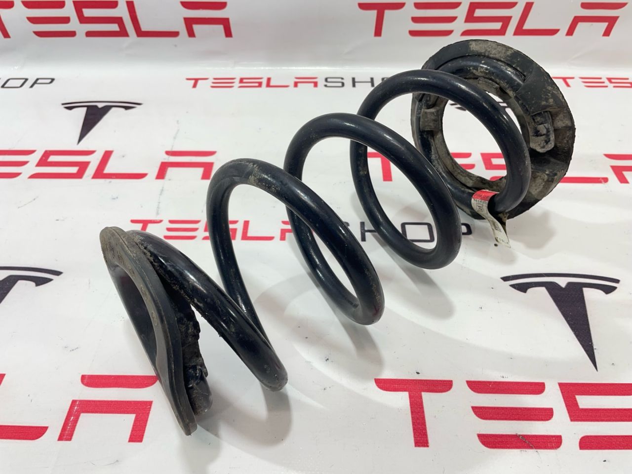 пружина задняя Tesla Model 3 1 поколение 2019, 1044472-01-E - фото №1