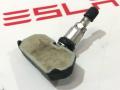 датчик давления в шине Tesla Model S 1 поколение 2016, 1034602-00-C - фото №3
