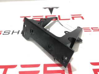 Кронштейн накладки, стойки В Tesla Model X 1 поколение 2016, 1052518-00-H