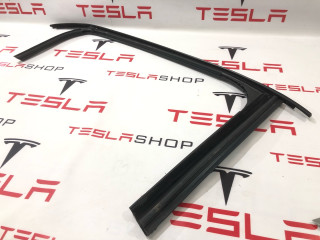 Уплотнитель стекла подъемной задней двери Tesla Model X 1 поколение 2018, 1484042-00-B, 1069521-90-H