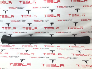 Накладка порога рокерной панели Tesla Model Y 1 поколение 2020, 1497744-00-B, 1493632-90-B