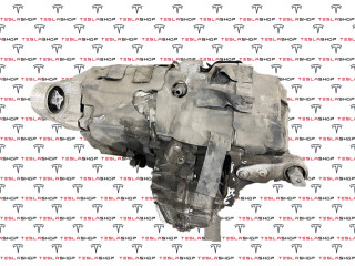 Электродвигатель Tesla Model S 1 поколение 2015, 1035000-00-F