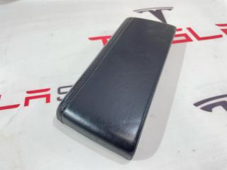 Подлокотник центральной консоли Tesla Model S 1 поколение 2015, 1024239-01-B
