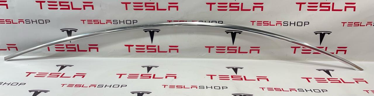 Молдинг кузова боковой Tesla Model 3 1 поколение 2019, 1083520-00-D - фото №1