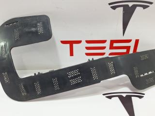 Кронштейн крепления фары противотуманной правой Tesla Model Y 1 поколение 2020, 1493748-00-A