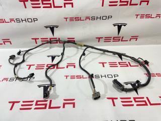 Электропроводка заднего подрамника Tesla Model 3 1 поколение 2019, 1067968-01-E