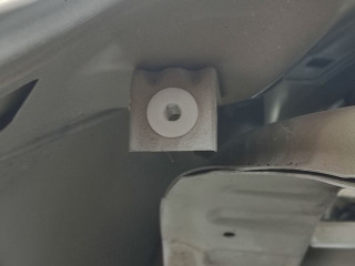 Клипса (направляющая) фары (фонаря) M3, MY Tesla Model 3 1 поколение (2017 - 2025), 1077371-00-K, 1077372-00-K, 1473202-00-A, 1514952-00-E, 1514953-00-E
