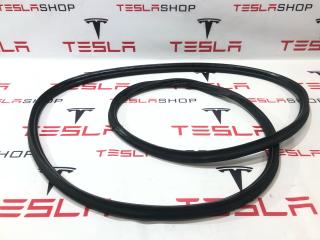 уплотнитель Tesla Model S 1 поколение [2-й рестайлинг] (2021 - 2025), 1613450-00-A