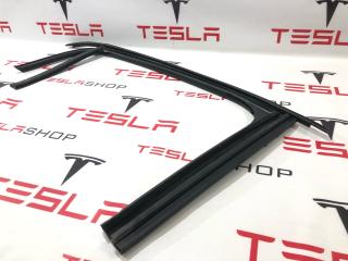 Уплотнитель стекла подъемной задней двери Tesla Model X 1 поколение [рестайлинг] 2022, 1484042-00-B, 1069521-90-H