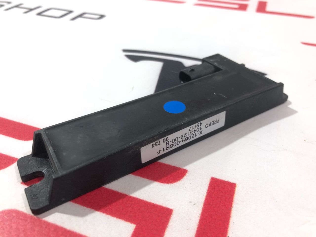 Антенна системы комфортного доступа Tesla Model X 1 поколение 2018, 1043129-00-B, X-12069-008R1-F - фото №1