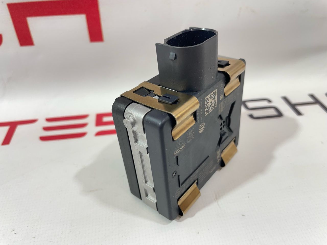 радар / датчик активного круиз контроля Jaguar 2016, J9C3-96768-AC, J9D3-96768-AB, J9D3-96768-AC, J9D3-96768-AD, J9D3-96768-AE, J9D3-96768-AF, J9D3-96768-AG, K8D2-96768-AC, K8D2-96768-AD, K8D2-96768-AE, K8D2-96768-AF, K8D2-96768-AG, K8D2-96768-AH, K8D2-96768-AJ, K8D2-96768-AK, L9C3-96768-AB, L9C3-96768-AC, L9C3-96768-AD, LK72-96768-AB, LK72-96768-AC, LK72-96768-AD, LK72-96768-AE, LK72-96768-AF, LK72-96768-AG, LX73-96768-AB, LX73-96768-AC, LX73-96768-AD, LX73-96768-AE, LX73-96768-AF, LX73-96768-AG - фото №1