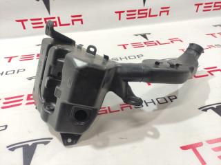 бачок омывателя Tesla Model Y 1 поколение 2020, 149040000B