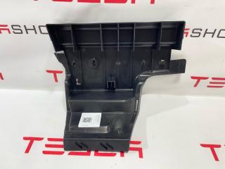 Кронштейн крепления обшивки багажника Tesla Model 3 1 поколение 2019, 1470967-00-B, 1479703-00-A