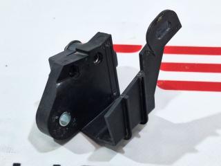 Кронштейн переднего датчика ABS Tesla Model S 1 поколение [2-й рестайлинг] (2021 - 2025), 2047490013, 2047491014, 2047491007