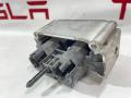 Крышка-фиксатор Tesla Model S 1 поколение 2015, 1056505-00-E, 100918100A, 1003915-10-F, 1003311-00-B - фото №3