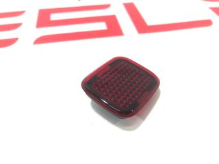 Отражатель двери передней левой/правой Tesla Model S 1 поколение [2-й рестайлинг] (2021 - 2025), 1085105-00-E