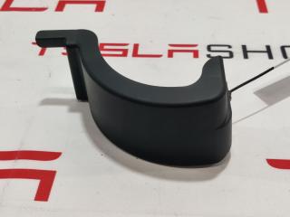 Накладка петли подъемной задней двери Tesla Model X 1 поколение 2016, 1047075-00-B