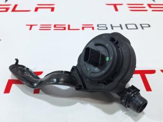 Насос охлаждающей жидкости (Помпа) Tesla Model S 1 поколение [2-й рестайлинг] (2021 - 2025), 1600870-00-B