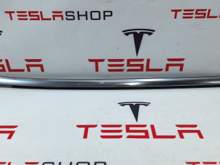 молдинг двери передней правой Tesla Model S 1 поколение [рестайлинг] 2016, 1095786-00-C, 1038393-00-A