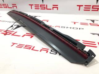 Стоп сигнал крышки багажника верхний Tesla Model S 1 поколение 2013, 6005917-00-D