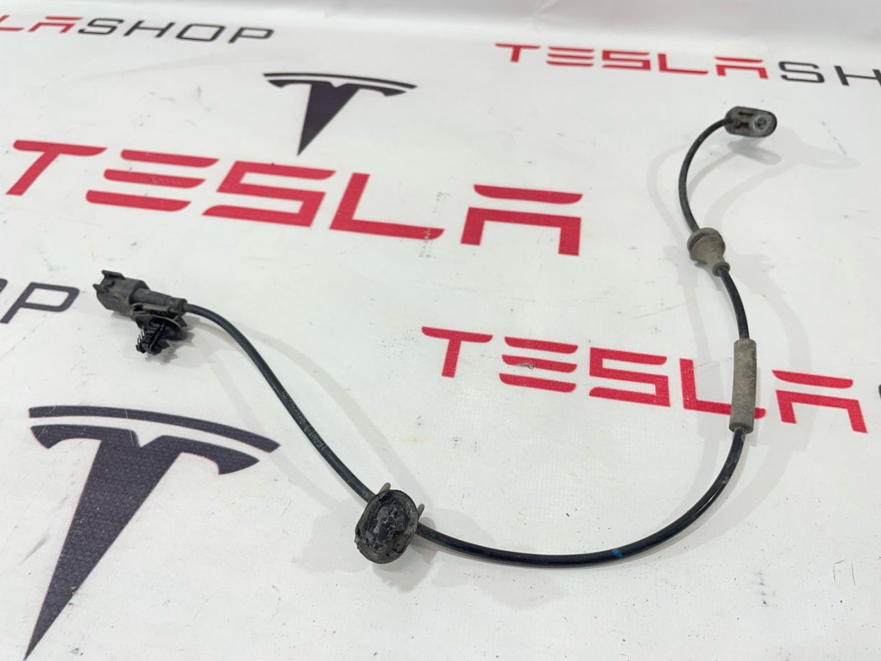 датчик ABS Tesla Model 3 1 поколение 2019, 1044771-00-D, 1188771-00-A - фото №1